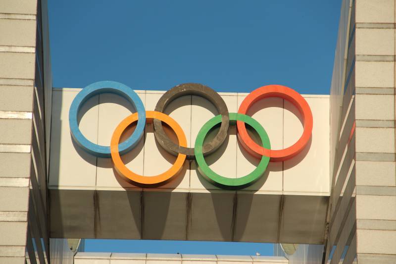 DEBATE CLUB #12: The Olympic Games : A Capitalistic Marketing Orgy or International Unity?