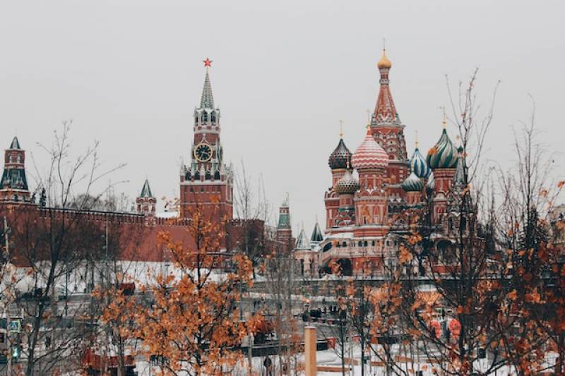 Cours Particuliers de Russe en Visioformation avec American Center Lyon : Apprenez avec des Professeurs Natifs Diplômés